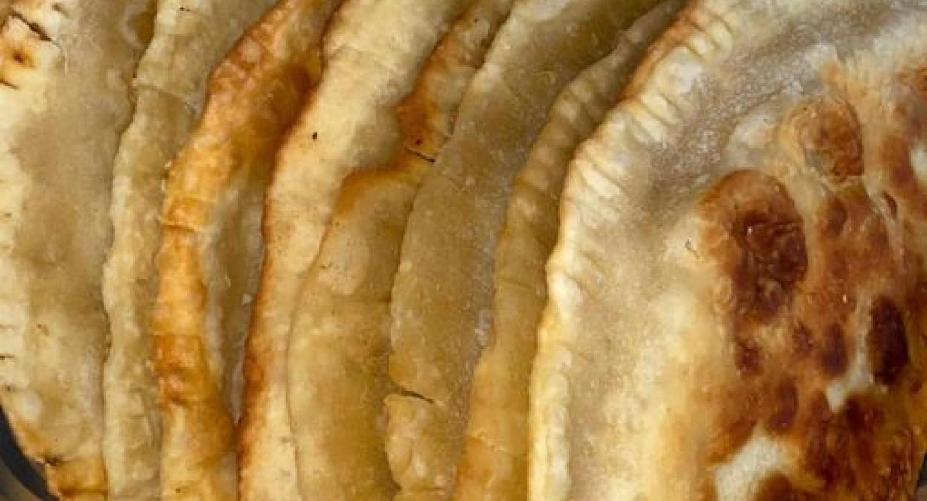 Продам очень вкусные и сочные чебуреки.